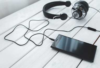 6场4球+5000万买断！曼联弃将封神，名宿痛批：转会决策彻底崩塌？